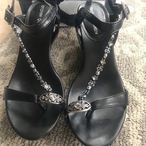 Black 3” wedge w silver gems & accents-like new